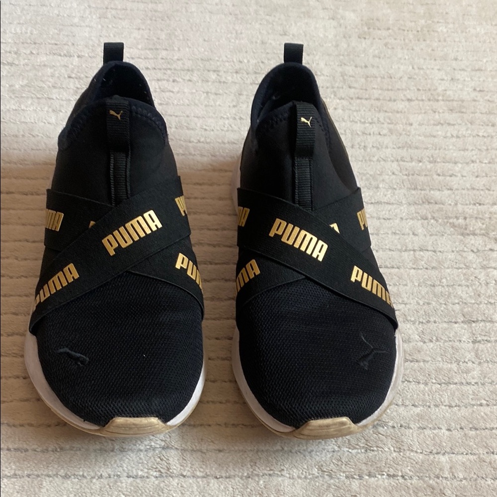 Puma Black and Gold Sneakers Slip-On Casual